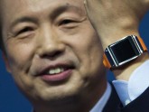 (Galaxy Gear Watch - Photo: Gero Breloer, AP)